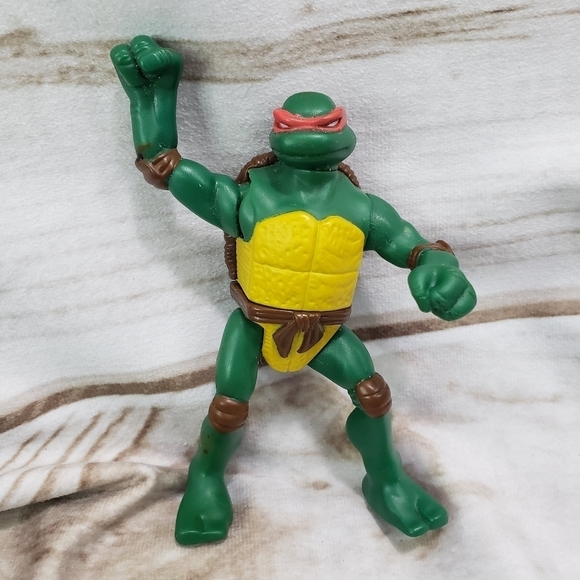 Teenage Mutant Ninja Turtles Raphael Kicking Action 4.5" Year 2007 - Picture 1 of 7